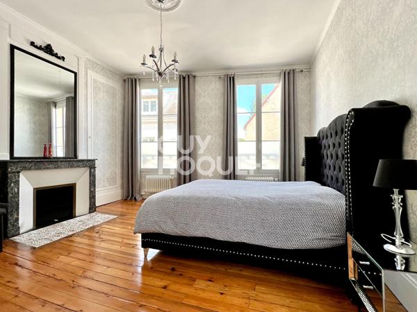 HOTEL PARTICULIER AU CENTRE DE DREUX