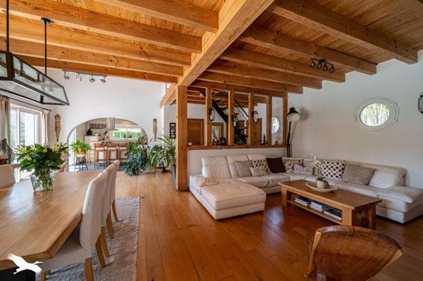 Maison à vendre |  Saint-Julien-en-Born |  6 pièces | 240 m²