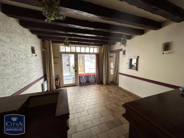 Local commercial à louer 83.6m²