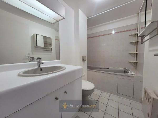 Location                                                      Appartement
                        
                     1 pièces                      28 m2                     à Eaubonne