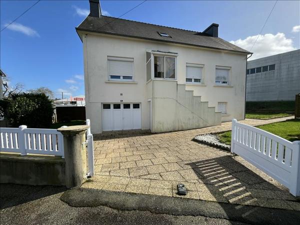 Maison à vendre |  Carhaix-Plouguer |  6 pièces | 100 m²