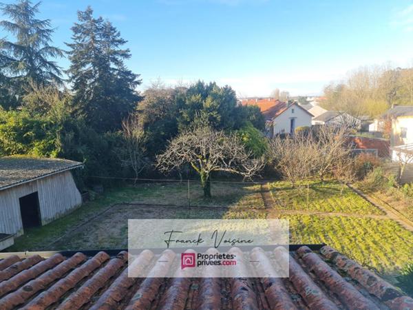 Maison de 212 m2 A VENDRE Les Herbiers Centre Ville - 4 Chambres et un bureau sur un terrain de 1150 m2