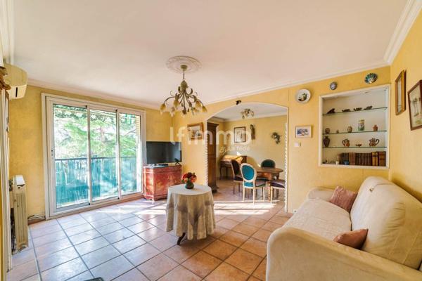 Appartement T2/T3 avec extérieur - Sainte Marguerite 13009