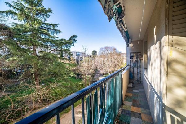 Appartement T2/T3 avec extérieur - Sainte Marguerite 13009