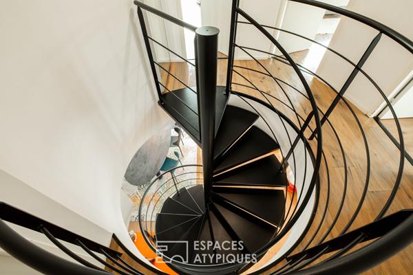 Lumière, design et nature : une création d’architecte atypique