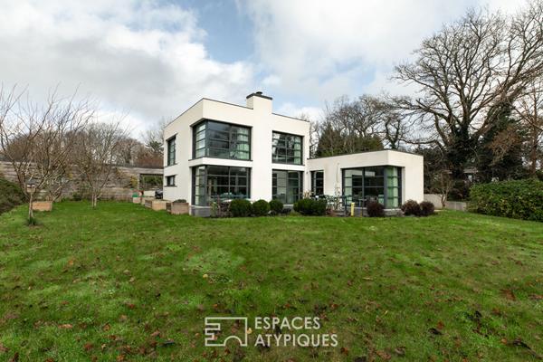 Lumière, design et nature : une création d’architecte atypique