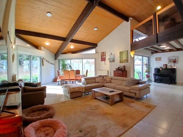 Maison Anglet 384 m²