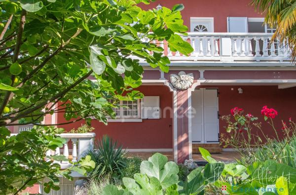 Propriété de Prestige avec Vue Imprenable sur le Lac du Bourget