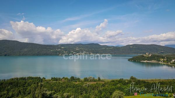 Propriété de Prestige avec Vue Imprenable sur le Lac du Bourget