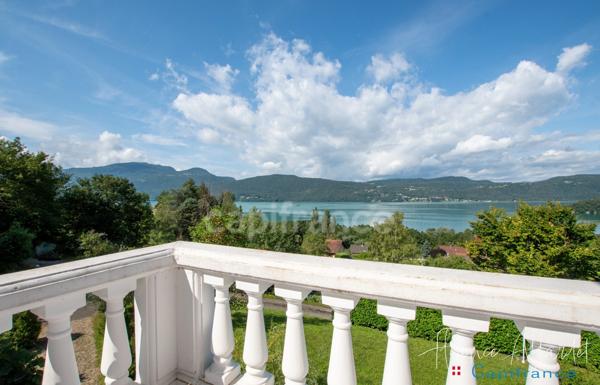 Propriété de Prestige avec Vue Imprenable sur le Lac du Bourget
