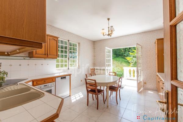 Propriété de Prestige avec Vue Imprenable sur le Lac du Bourget