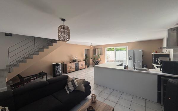 Maison à vendre    4 pièces • 98 m2 Trévoux