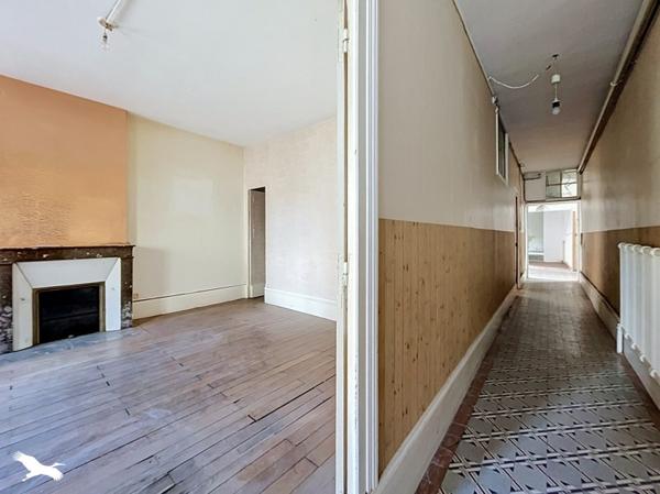 Maison à vendre 45 000 € Saint-Amand-Montrond 3 p 116 m² DPE F