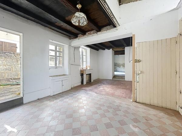 Maison à vendre 45 000 € Saint-Amand-Montrond 3 p 116 m² DPE F