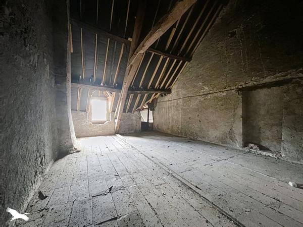 Maison à vendre 45 000 € Saint-Amand-Montrond 3 p 116 m² DPE F