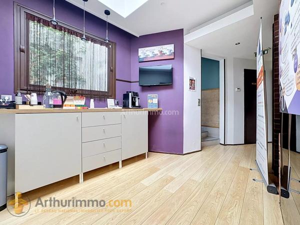 Vente                                                      Local commercial
                        
                     6 pièces                      149 m2                     à Reims