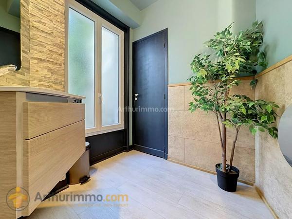 Vente                                                      Local commercial
                        
                     6 pièces                      149 m2                     à Reims