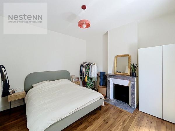MAISON DE VILLE - ORLEANS - VAUQUOIS - 4 pièces - 100m² - PARQUET/CHEMINEE - JARDIN CLOS - STATIONNEMENT PRIVATIF