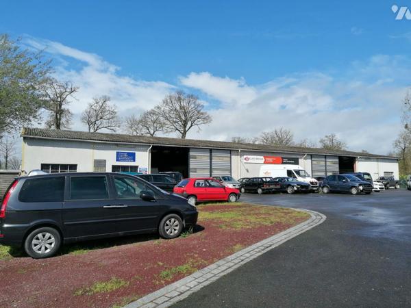 Trente-Cinq Notaires  BREAL SOUS MONTFORT .Axe RENNES / LORIENT
Belle visibilité pour cette en...