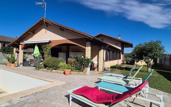 Maison à vendre    6 pièces •  Balan