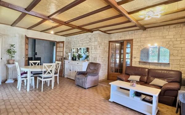 Maison à vendre    6 pièces •  Balan