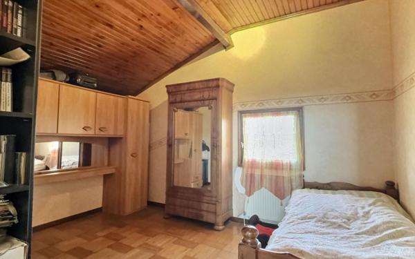 Maison à vendre    6 pièces •  Balan