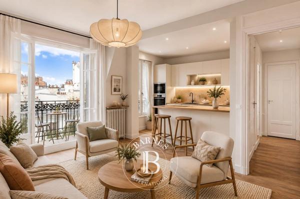 Paris 18ème, Appartement  26 m² à vendre