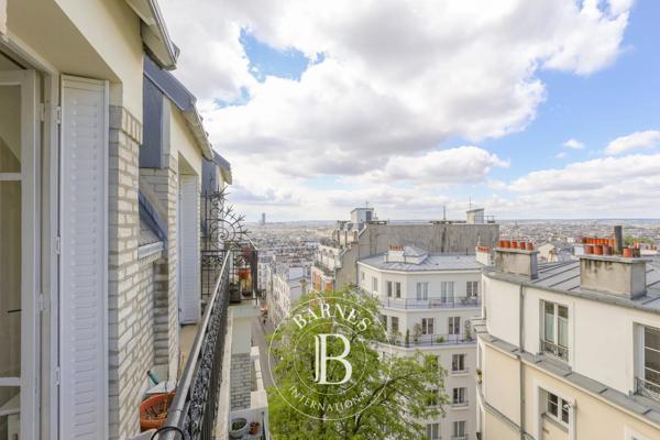 Paris 18ème, Appartement  26 m² à vendre