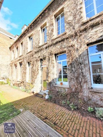 Maison à vendre 10 pièces 280m² Cambrai (59400)