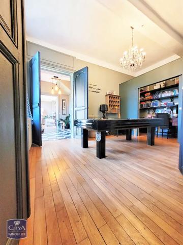 Maison à vendre 10 pièces 280m² Cambrai (59400)
