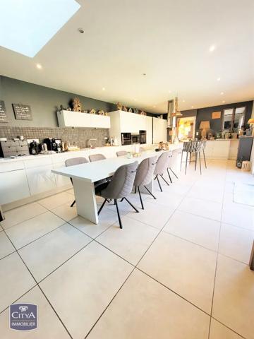 Maison à vendre 10 pièces 280m² Cambrai (59400)