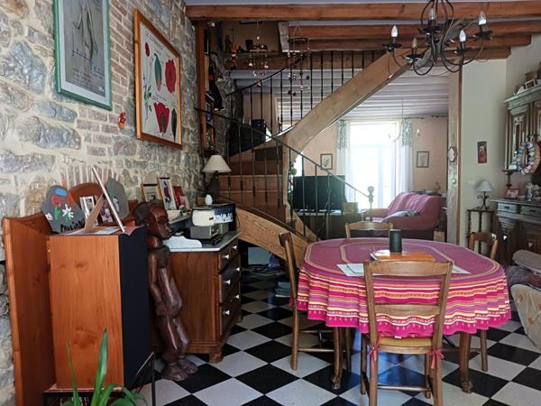 Maison Macornay 6 pièce(s) 141.30 m2