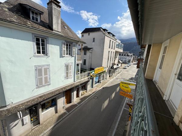 Immeuble à découper ou à rénover au cœur d'Argeles Gazost