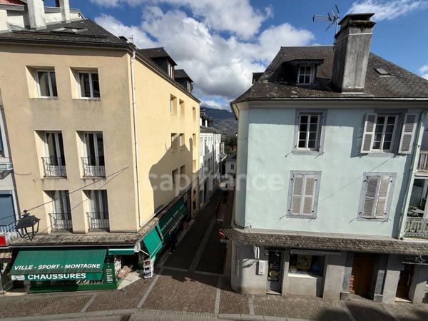 Immeuble à découper ou à rénover au cœur d'Argeles Gazost