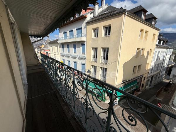 Immeuble à découper ou à rénover au cœur d'Argeles Gazost