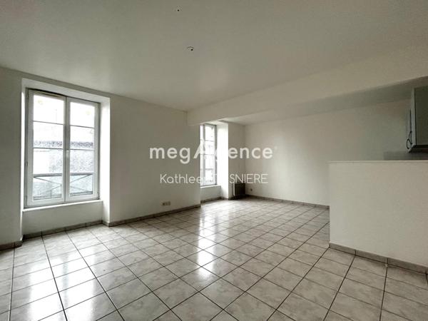 Appartement à FOUGERES, 35300 - 3 pièces 55m²