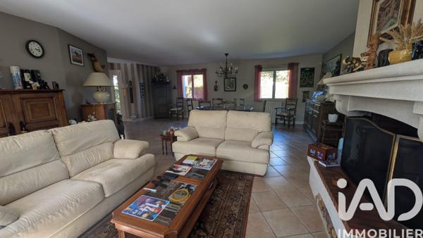 Maison à vendre 5 pièces 146 m² Léognan