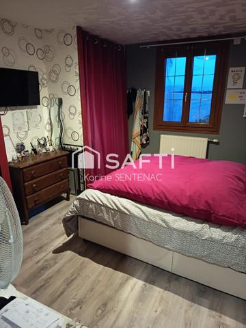 MAISON 5 CHAMBRES AVEC PANNEAUX PHOTOVOLTAIQUES ET POMPE A CHALEUR