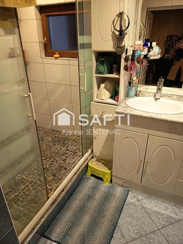 MAISON 5 CHAMBRES AVEC PANNEAUX PHOTOVOLTAIQUES ET POMPE A CHALEUR