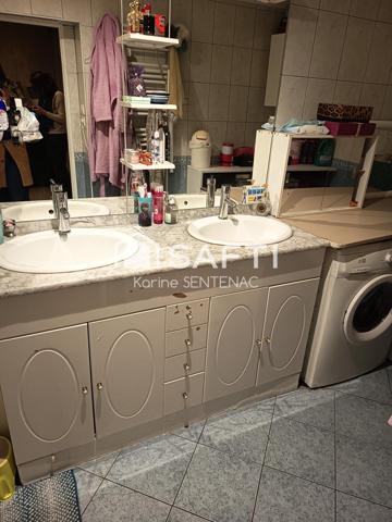 MAISON 5 CHAMBRES AVEC PANNEAUX PHOTOVOLTAIQUES ET POMPE A CHALEUR