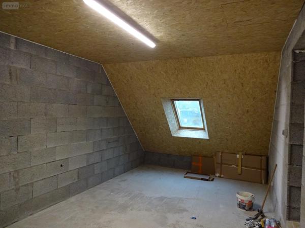 Maison à louer à Saint-Hilaire-des-Landes en Ille-et-Vilaine (35140), ref : 036/768