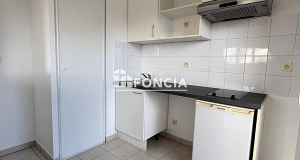 Location Appartement 2 pièces 38.31 m² - Savigny-le-temple 77176