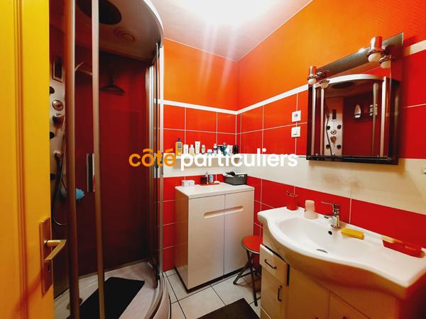 Vente Maison80 m² - 5 Pièces - MONTMARTIN SUR MER (50590)