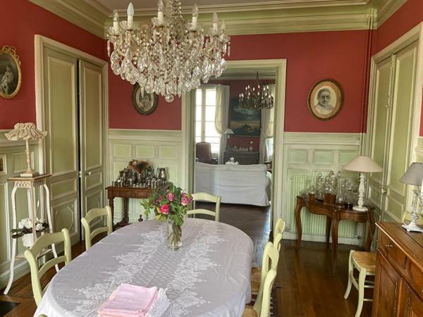 28210 NOGENT LE ROI centre ville 300 m2 terrain 959 m2