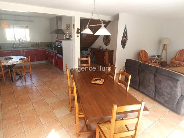 Maison - Proximite oloron-sainte-marie - Réf.:205438 PROXIMITE IMMEDIATE D'OLORON - BELLE VILLA 4 CHS EN PARFAIT ETAT