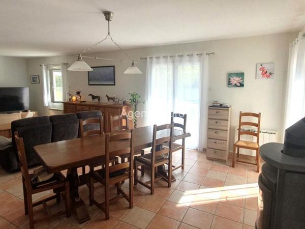 Maison - Proximite oloron-sainte-marie - Réf.:205438 PROXIMITE IMMEDIATE D'OLORON - BELLE VILLA 4 CHS EN PARFAIT ETAT