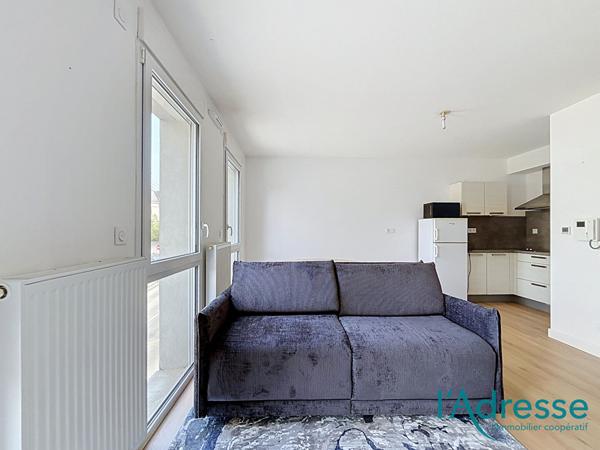 Appartement Laval 1 pièce(s) - Place de parking - 5 min de la gare - meublé