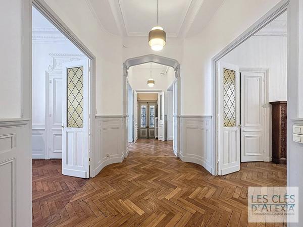 LYON 6ᵉ – TRIANGLE D’OR | BUREAUX DE PRESTIGE DE 152 m² – POSSIBILITÉ D’HABITATION