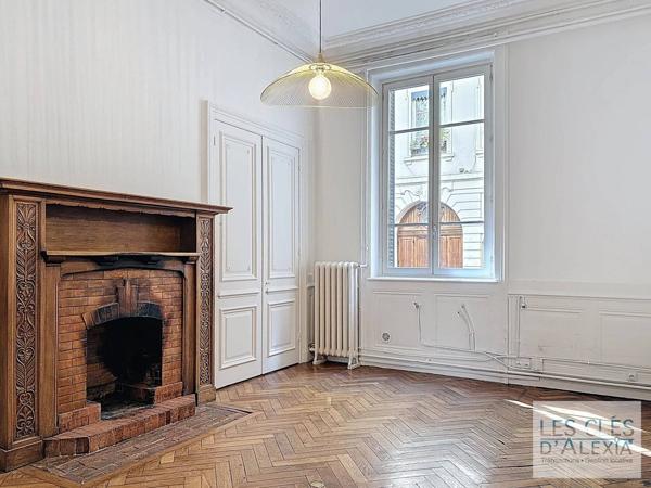 LYON 6ᵉ – TRIANGLE D’OR | BUREAUX DE PRESTIGE DE 152 m² – POSSIBILITÉ D’HABITATION