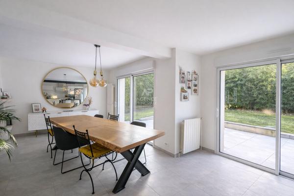 Maison - Le Mesnil Le Roi €950 000 ** - Référence 4627